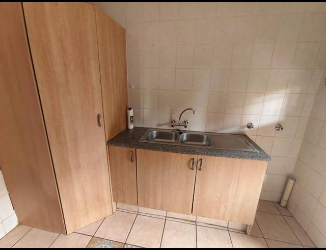 2 BEDROOM TOWNHOUSE FOR SALE IN MONTANA